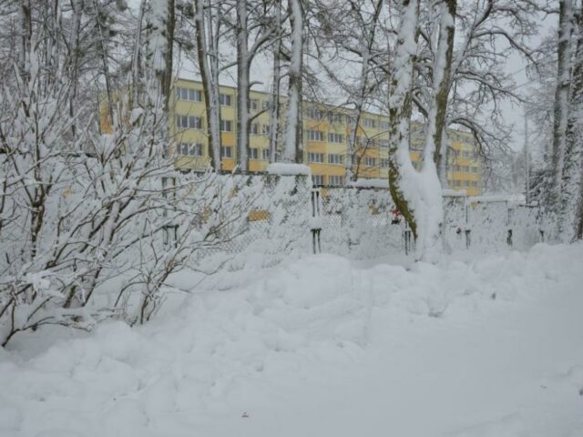 Nasza szkoła cała w śniegu