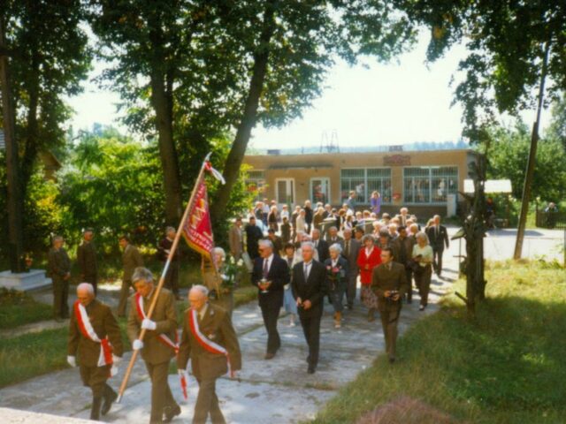 sztandar szkoły w żyrowicach